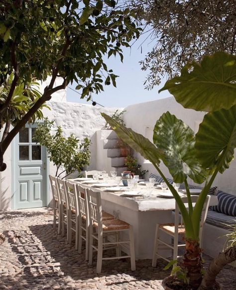 Villa Anema, a private house available for rent in Patmos, Greece via @_apoyema_. Always drawn to the colors of Eastern Greece - white, pale green, blue, red, and gold - and the perfect Patman design mix of East and West with its Byzantine, Venetian, and Ottoman influences. Via @picnicforlunch #interiors #interiorsdesign #decorinspo #designinspo #decor #decoration #home #homedecor #classicinteriors #timelessinteriors #interiorsofinstagram #tradhome #classicaldesign #mediterraneanstyle #me... Patmos Greece, Greece Photography, Greek Villas, Backyard Inspiration, Patio Interior, Mediterranean Garden, Hotel Decor, Mediterranean Style, Outdoor Design