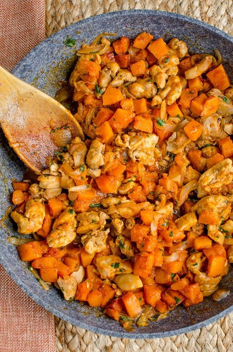 Veggie Meal Plan, Butternut Squash Recipes Healthy, Squash Pasta Recipe, Chicken Squash, Butternut Recipes, Baked Butternut Squash, Best Pasta Dishes, Butternut Squash Pasta, Chicken And Butternut Squash