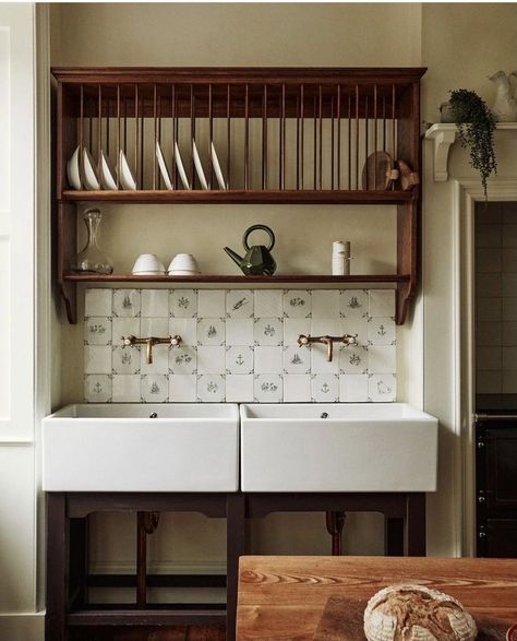 Atelier de linda Unfitted Kitchen, Delft Tiles, Feeling Inspired, Falmouth, Kitchen Pantry, Kitchen In, Delft, Dream Kitchen, Kitchen Inspirations