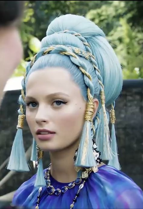 Uncommon Hairstyles, Sci Fi Hair, Eccentric Hairstyles, Wedding Hairstyles Curls, Sci Fi Hairstyles, Unique Hairstyles For Long Hair, Weird Hairstyles, Braids Wedding Hairstyles, Fantasy Hairstyles