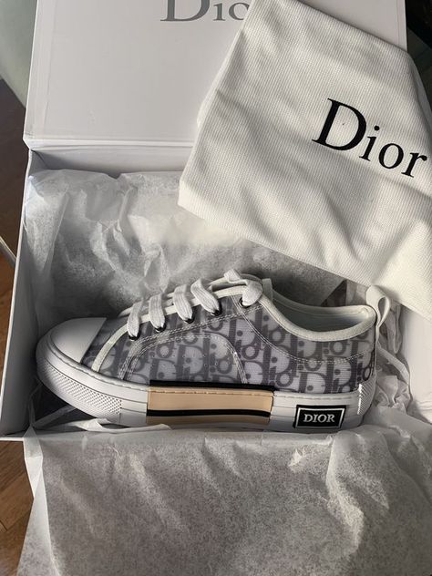 Dior Shoes Sneakers, Christian Dior 2019, Christian Dior Belt, Christian Shoes, Sepatu Loafers, Christian Dior Saddle Bag, Dior 2019, Dior Belt, Обувь Air Jordan