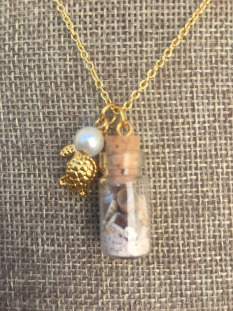 Cork Bottle Necklace, Mini Bottle Necklace, Tiny Jar Necklace, Shell Jar, Sand Turtle, Bottle Necklace Diy, Beach Charm Necklace, Beach Bottle, Diy Statement Necklace