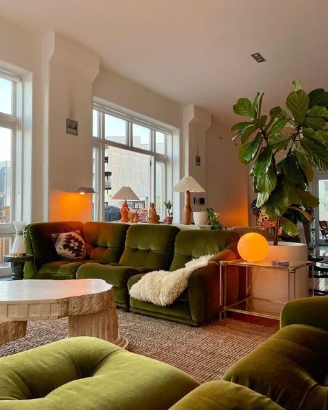 Aesthetic Rooms, Apartment Decor Inspiration, Apartment Inspiration, Living Room Inspo, A Living Room, Dream Decor, Dream House Decor, Apartment Interior, Interior Inspo