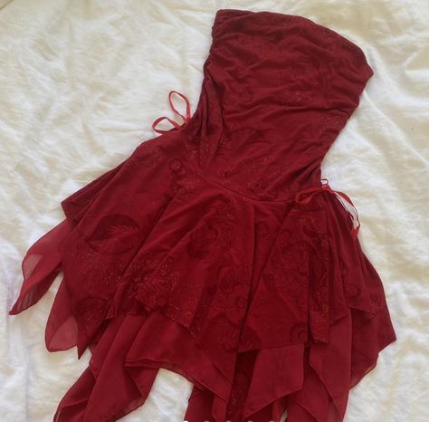 2000s Asymmetrical Dress, Cute Dresses Y2k, Spooky Hoco Dress, Red Ethereal Dress, Red Dresses Hoco, Red Fairy Outfit, Y2k Red Dress, Orange Fairy Dress, Cupid Inspired Outfits