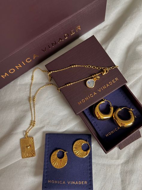 Classy Jewelry Aesthetic, Monica Vinader Packaging, Monica Vinader Signature Bangle, Monica Vinader Ring, Monica Vinader Bracelet, Caroline Issa, Monica Vinader, Layered Jewelry, Classy Jewelry