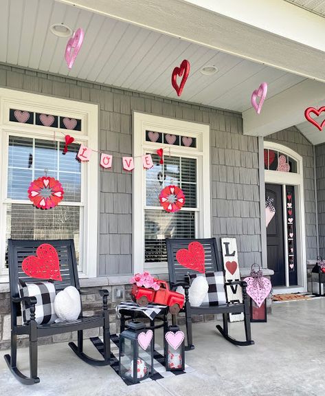 Valentines Outdoor Decorations, Valentine Bulletin Boards, Farmhouse Valentine Decor, Valentine Decoration, Valentine Centerpieces, Valentine's Day Decorations, Diy Valentine's Day Decorations, Porch Rocker, February Valentines