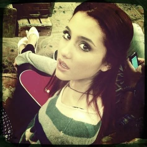 Ariana Grande Red Hair, Ariana Grande Cat, Victorious Cast, 2013 Swag Era, Ariana Grande Photos, Ariana Grande Pictures, Ariana G, Cat Valentine, Tv Girls