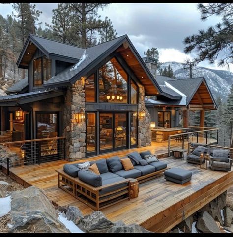 Unique Mountain Homes, Cabin House Exterior, Modern Cabin Exterior, Luxury Mountain Homes, Mountain Lake House, Mountain Dream Homes, Modern Mountain House, Mountain Home Exterior, Barn Style House Plans