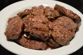 Blackstrap Recipes, Deer Tenderloin Recipes, Deer Steak Recipes, Venison Steak Recipes, Venison Backstrap Recipes, Venison Steaks, Cooking Venison Steaks, Backstrap Recipes, Deer Steak