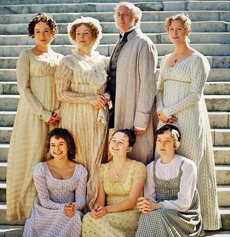 The Bennett Family Pride And Prejudice Dress, Pride And Prejudice 1995, Pride & Prejudice Movie, Jennifer Ehle, Period Drama Movies, Jane Austen Movies, Pretty Costume, Jane Austen Novels, Victorian Romance