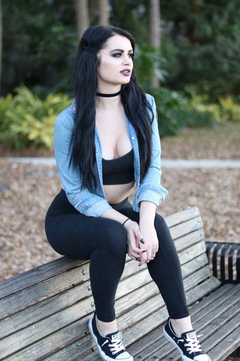 Paige Wwe, Wwe Female Wrestlers, Wwe Girls, Wrestling Superstars, Wrestling Divas, Wrestling Wwe, Women's Wrestling, Wwe Womens, Looks Black