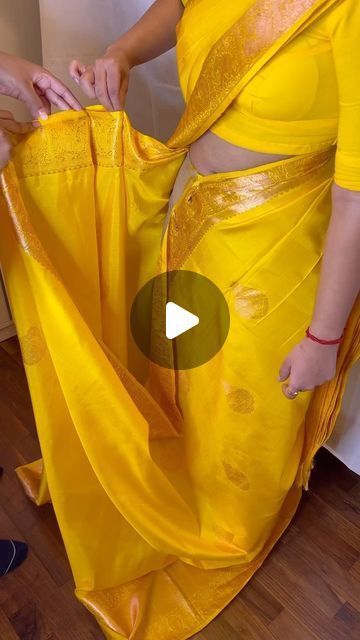 Ladies Frock Design, Bridal Makeup Videos, Saree Drape, Saree Wearing, New Saree Designs, Purple Saree, Indian Natural Beauty, Tamil Girls, Girls Frock Design