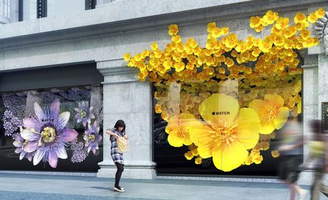 3D Scanned and 3D printed flowers upscaled to enormous size. I'm not sure what this is suppose to say about the Apple Watch, but it sure does look great. Window Display Retail, Decoration Vitrine, Store Window Display, Store Window Displays, Window Display Design, Special Events Decor, Deco Nature, Wallpaper Magazine, Paper Flower Backdrop