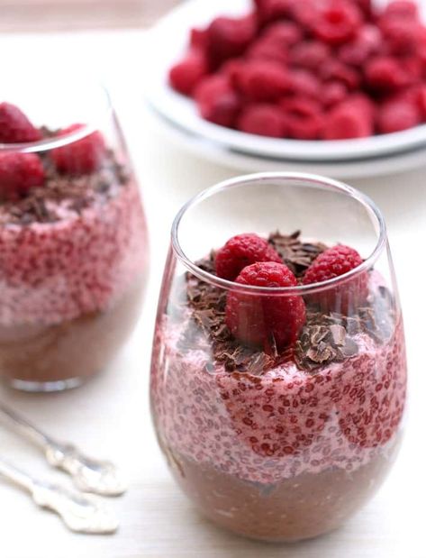 Chia Recipes, Healthy Late Night Snacks, Chia Benefits, Chia Seed Recipes Pudding, Chia Recipe, Chocolate Chia Pudding, Chia Seeds Benefits, Chia Seed Recipes, Raspberry Recipes