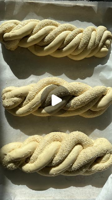 Sivan's Kitchen on Instagram: "It’s been an emotional week, and we are grateful for every hostage that has come home 🙏 Our journey is far from over and we won’t stop till all our hostages are back !! This 1/2 seeded water challah is one of my favorite challah breads for Shabbat and i hope it will be yours too🤍 Recipe makes 3 six stranded challah loaves Fool proof water challah recipe Ingredients: •1 kilo = 7 full cups of @kingarthurbaking all purpose flour (1000 grams) •2 heaping tbsp. of yeast = 24 grams of @redstaryeast •1 tbsp. of salt = 12 grams •1/2 cup of sugar = 110 grams •1/4 cup of olive oil = 59 ml •2 and 1/2 cups of warm water •lots of sesame seeds for coating Directions: Using a mixer with a hook attachment or using your hands. Place all your ingredients except f Chocolate Challah, Sesame Seed Bread, Water Challah Recipe, Challah Bread Recipe, Garlic Chicken Wings Recipe, Challah Bread Recipes, Garlic Chicken Wings, Bread Shaping, Braided Bread