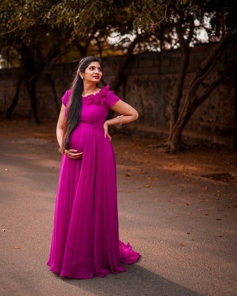 Maternity Frocks For Photoshoot, Metarnity Photoshoot Indian In Saree, Srimantham Photo Poses, Maternity Photoshoot Gowns, Maternity Shoot Dresses Gowns Indian, Maternity Frocks Indian, Metarnity Photoshoot Indian At Home, Maternity Shoot Dress Ideas, Metarnity Photoshoot Poses