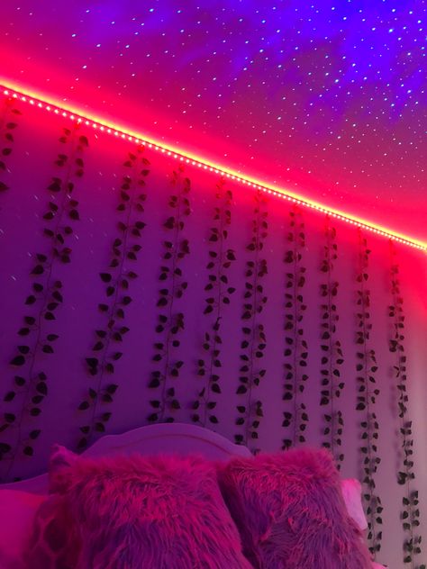 nature room aesthetic, stars, vines, led lights, and outdoor decorations Fake Vines, Artificial Vines, Bedroom Ideas For Teenage Girl Rooms, Nice Rooms, Teenage Girl Room, Led Lighting Bedroom, Aesthetic Bedroom Ideas, Teen Girl Room Decor, Neon Room