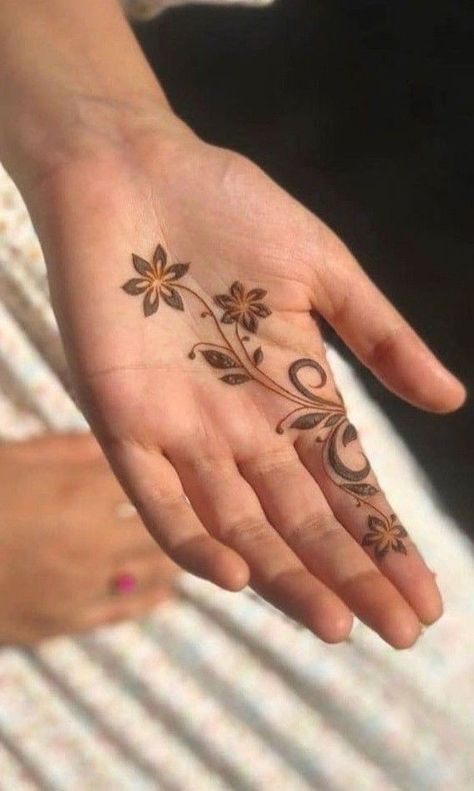 simple Henna designs, minimal henna designs, henna designs for kids, henna designs for hand, henna Designs palm, simple henna designs for beginners, henna designs for hand easy, mehndi designs, wedding henna designs, henna hand designs Simple Henna Designs Hand, Cute Henna Designs, Palm Mehndi Design, Simple Mehendi Designs, Tato Henna, Finger Henna Designs, Henna Tattoo Designs Hand, Finger Henna, Simple Henna Tattoo