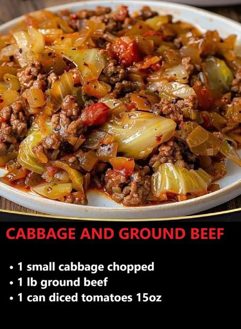 Cabbage And Ground Beef, Mini Crockpot Recipes, Recipes Cabbage, Cabbage Casserole Recipes, Quick Soup Recipes, Ground Beef And Cabbage, Can Diced Tomatoes, Small Cabbage, Cabbage Casserole