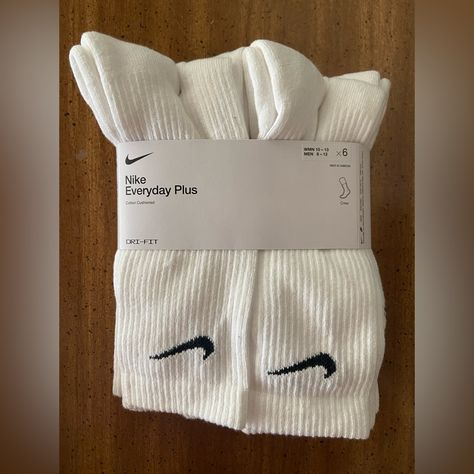 White Nike Socks, Nike Crew Socks, Socks Nike, Toddler Nikes, Soccer Socks, Nike Socks, Nike Classic, Sock Packs, Nike Accessories