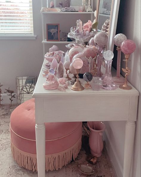 Pink Witchy Bedroom, Aphrodite Room Aesthetic, Pink Witchy Room, Crystal Set Up Bedroom, Princess Aesthetic Room, Pink Witch Aesthetic, Spiritual Aesthetic Room, Girly Aesthetic Room, Crystal Bedroom