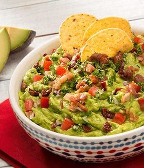 Chipotle Guacamole, Avocado Appetizer, Avocado Dip Recipe, Avocados From Mexico, Best Guacamole, Guacamole Dip, Tasty Snacks, Mexican Dinner, Yummy Dips