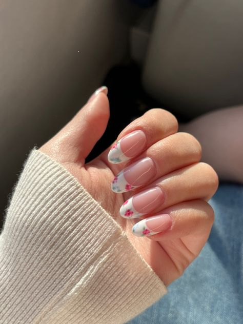 #nailinspo #flowernails #loveshackfancy #taylorswift #almondnails #nails Loveshackfancy Nails, Love Shack Fancy Nails, Coastal Hamptons, Love Shack Fancy, Fancy Nails, Flower Nails, 30th Birthday, Almond Nails, Nail Inspo