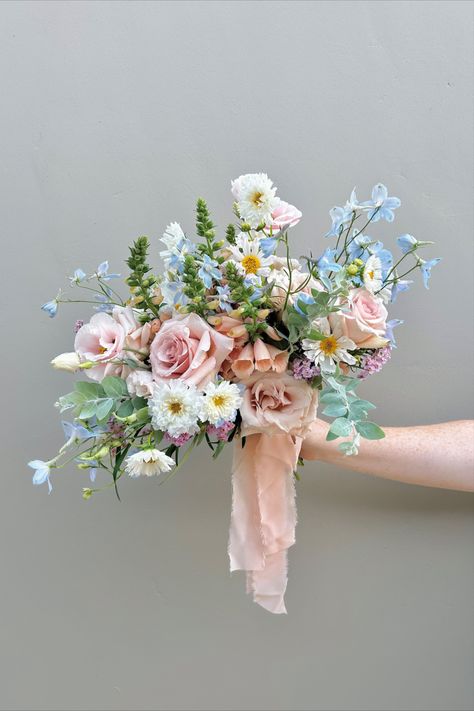 A soft and weet bridal bouquet for an end of summer bride! - Full of peach foxglove and beautiful cosmos! Peach Foxglove, Foxglove Wedding, Icelandic Poppies, Pastel Bouquet, Summer Bride, Bride Bouquet, Summer Bouquet, Romantic Bride, Bride Bouquets