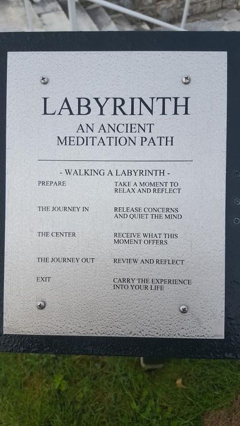 Meditation Walking Path, Garden Labrynth Diy, Meditation Labyrinth, Stone Labyrinth, Garden Labyrinth, Trip Room, Labyrinth Walk, Labyrinth Garden, Meditation Room Ideas