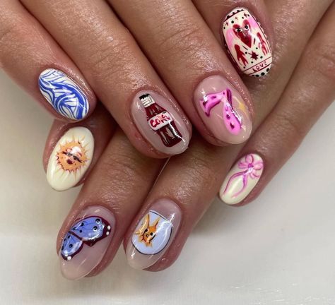 Graphic Art Nails, Cartoon Inspired Nails, Cowboy Nail Art, Artsy Nails Designs, Collage Nails, Graphic Nail Art, Unusual Nail Designs, Detailed Nails, Nail Design Glitter