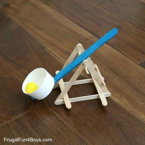 Build a Powerful Popsicle Stick Catapult – Frugal Fun For Boys and Girls Catapults For Kids Popsicle Sticks, Easy Catapult, Catapults For Kids, Catapult Design, Build A Catapult, Catapult Diy, Catapult Project, Catapult For Kids, Diy Catapult