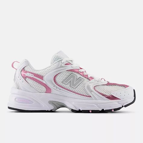 530, MR530PK Teen Summer Style, Pretty Sneakers, Pretty Shoes Sneakers, Shoe Wishlist, Pink Running Shoes, Dad Shoes, Cute Sneakers, Sport Shoes Women, Cute Heels