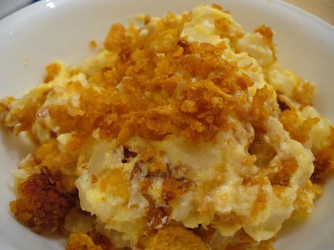 Texas Potatoes....my mother in law makes a version of these for every holiday meal. They are fabulous and terribly unhealthy but yum! Texas Potatoes, Hash Brown, Veggie Dishes, Potato Recipes, Side Dish Recipes, Veggie Recipes, Good Eats, Cooking And Baking, Holiday Recipes