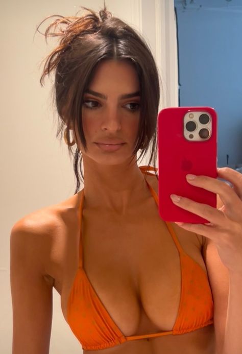 Breast Surgery Inspiration, Inspo For Breast Augmentation, Breast Implant Before And After, C Cup Example, 500 Cc Implants Before And After, Breast Implant Inspo Pics, Emrata Outfits, Emrata Instagram, Emily Ratajkowski Outfits