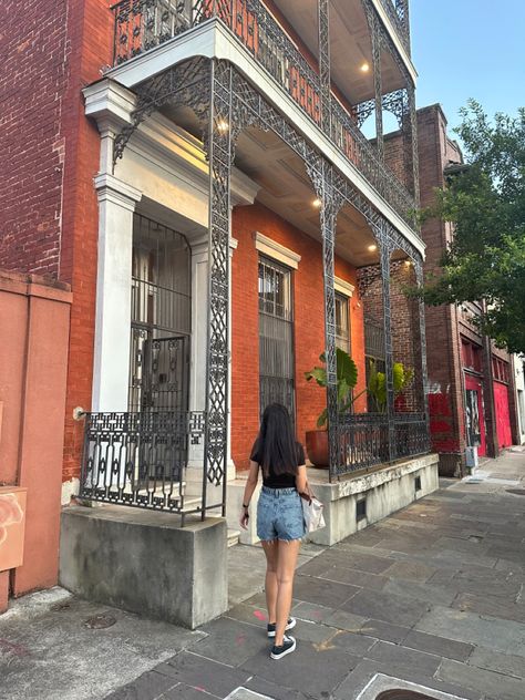 New Orleans Aesthetic Outfit, Aesthetic New Orleans, New Orleans Aesthetic, New Orleans Trip, Nola Trip, New Orleans House, New Orleans Architecture, Street Aesthetic, New Orleans French Quarter