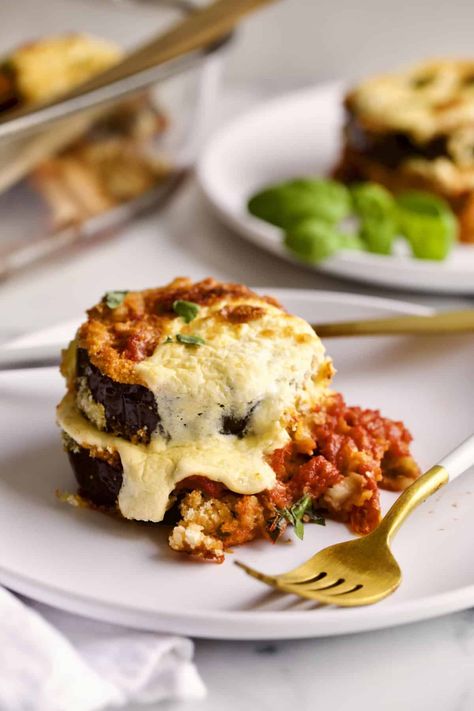 Recipe With Ricotta Cheese, Eggplant Ricotta, Recipe With Ricotta, Baked Eggplant Slices, Lasagna Vegan, Eggplant Parmesan Recipe, Microwave Meals, Ricotta Cheese Recipes, Tofu Ricotta