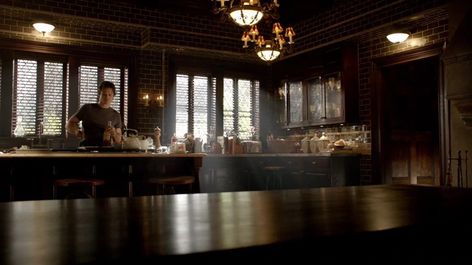 Salvatore Boarding House | The Vampire Diaries Wiki | Fandom Lockwood Mansion, Salvatore House, Salvatore Boarding House, Jeremy Gilbert, Vampire House, Boarding House, House Bedroom, Caroline Forbes, Stefan Salvatore