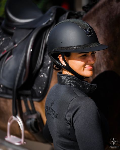 #equestrianstockholm #esstockholm #equestrian #ridewear #dressage #ecoproduct #horse #equestrianoutfit #horsebackriding #horsebackridingclothes #horseridingoutfit #equestrianlifestyle #horsefashion #equestrianchic #horses #dressage #equestrianfashion #equestrianstyle #equestrianstyle Lottie Fry, Samshield Helmets, Stable Ideas, Equestrian Dressage, Horseback Riding Outfits, Equestrian Chic, Horse Fashion, Equestrian Fashion, Horse Dressage