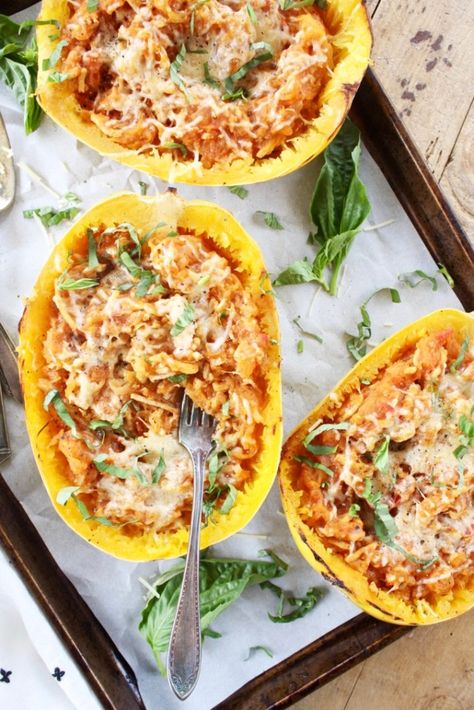 Spaghetti Squash Boats, Parmesan Spaghetti Squash, Spaghetti Squash Boat, Spaghetti Squash Noodles, Squash Boats, Stuffed Spaghetti Squash, Spaghetti Squash Lasagna, Chicken Marinara, Spiralized Sweet Potato