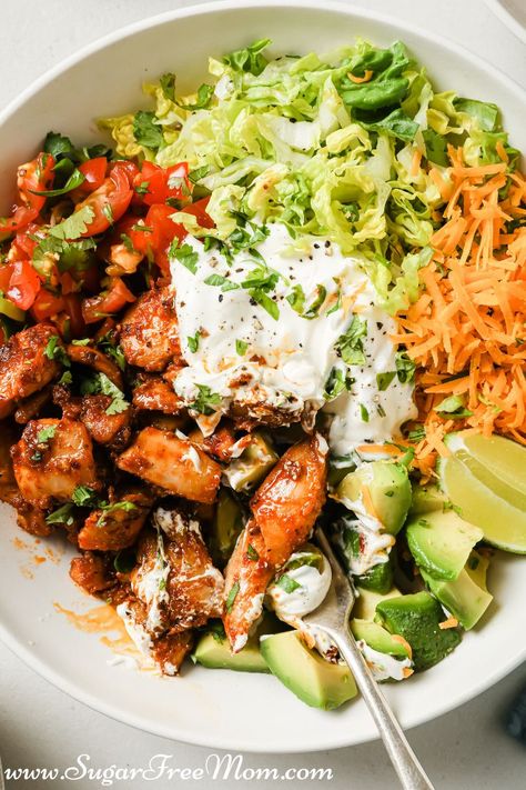 Low Carb Mexican Bowl, Low Carb Turkey Taco Bowl, Chipotle Salad Bowl Recipe, Low Carb Chicken Bowl Recipes, Low Carb Chipotle Bowl, Low Carb Chicken Bowl, Copycat Chipotle Chicken Bowl, Low Carb Bowls, Mexican Low Carb