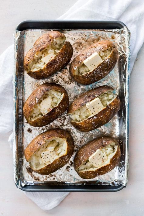 The perfect Steakhouse Baked Potato that is crispy on the outside and extra fluffy in the middle, made with only 3 simple ingredients and done in less than an hour! Steakhouse Potatoes, Easy Baked Potato, Best Baked Potato, Potatoes Baked, Cheeseburger Pie, Perfect Baked Potato, Side Orders, Baked Potato Recipes, Vegetable Dish