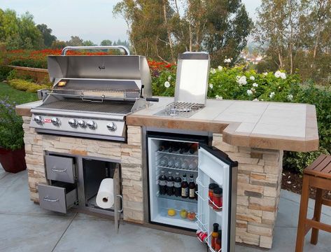 Grill Diy, Outdoor Grill Island, Ideas Terraza, Island Storage, Diy Grill, Outdoor Bbq Grill, Grill Island, Outdoor Kitchen Countertops, Outdoor Bbq Kitchen