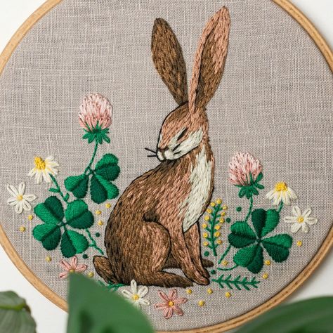 Rabbit Embroidery Pattern, Embroidery Pattern Design, Colors Chart, Rabbit Embroidery, Bunny Embroidery, Hand Embroidery Pattern, Lucky Clover, Hand Embroidery Stitches, Modern Embroidery