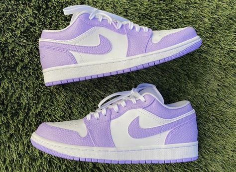 Purple Custom Air Jordan 1's! These will be done on classic white Nike Air Jordan 1's. Purple Nike Air, Sepatu Air Jordan, Zapatillas Nike Air Force, Custom Air Jordan 1, Air Jordan 1s, White Nike Air, Nike Shoes Girls, Preppy Shoes, Purple Nikes