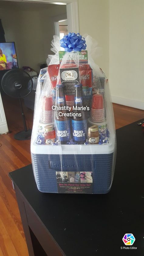 Cooler Auction Basket, Cooler Basket Raffle Ideas, Raffle Basket Ideas For Adults Alcohol, Fourth Of July Raffle Basket Ideas, Cooler Bag Gift Basket, Cooler Basket Ideas, Ice Chest Gift Basket, Cooler Raffle Ideas, Father’s Day Gift Basket Ideas