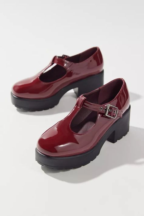 Mary Janes Aesthetic, Red Mary Jane Heels, Patent Mary Janes, Red Mary Janes, Fashion 23, Koi Footwear, Prom Inspo, Simple Fall Outfits, Platform Mary Janes