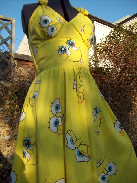 A party dress made from a Spongebob bedsheet! Sponge Bob Dress, Spongebob Wedding, Spongebob Clothes, Spongebob Dress, Spongebob Stuff, Party Dress Inspiration, Spongebob Pics, Spongebob Birthday Party, Dress Up Party