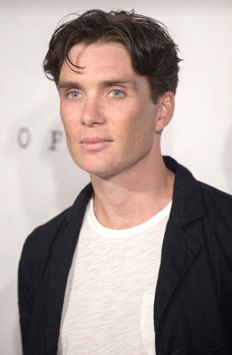 Cillian Murphy at the Anthropoid premiere 💙 Cillian Murphy Hair, Cillian Murphy Haircut, Cillian Murphy Tommy Shelby, Cillian Murphy Peaky Blinders, Gents Hair Style, Tommy Shelby, Men Hair Color, Men Haircut Styles, Haircut Inspiration