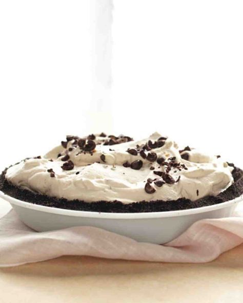 Kahlua Coffee Cream Pie with a crust made from dark chocolate-covered espresso beans. KP Chocolate Covered Espresso Beans, Espresso And Cream, Coconut Custard Pie, Making Whipped Cream, Martha Stewart Recipes, Coconut Custard, Pie Pie, Sweet Pies, Cream Pie Recipes