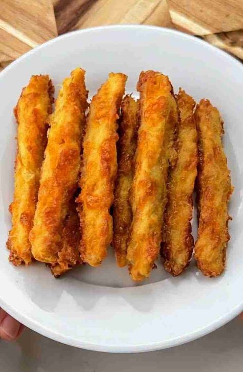 Low-Carb Chicken Fries: Fast, Easy & High-Protein Snack Healthy Chicken Fries, Healthy Dinner Recipes Low Carb High Protein Comfort Foods, Low Carb Chicken Fries, High Protein Snacks For Diabetics, Keto Chicken Fries, Keto Fries, High Protein Bariatric Recipes, High Carb Snacks, High Protein Low Carb Snacks